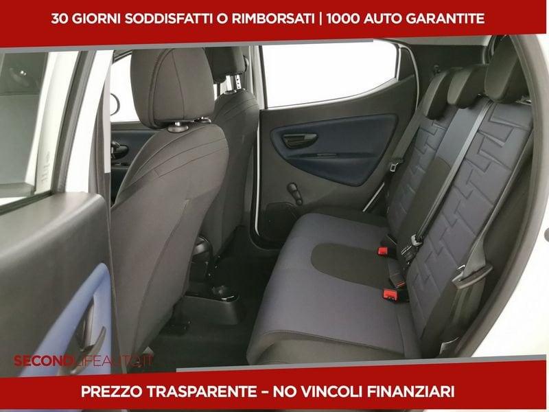 Lancia Ypsilon My24 1.0 Firefly 70 CvStart&Stop Hybrid Platino