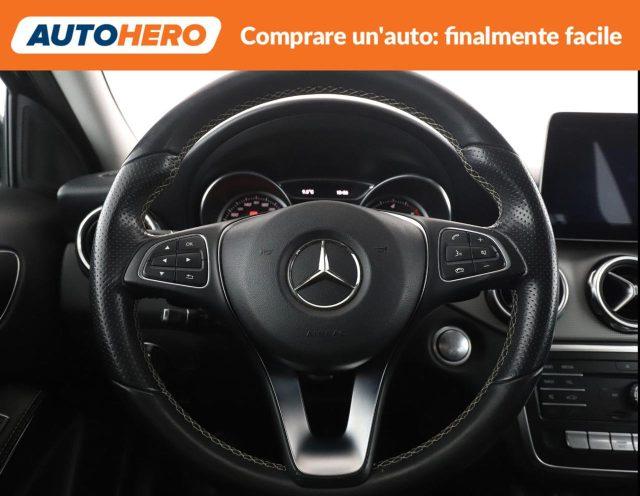 MERCEDES-BENZ GLA 200 d Automatic Sport