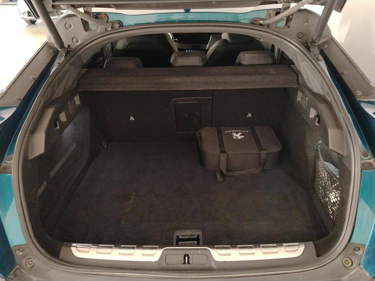 Peugeot 408 1.6 hybrid phev GT 225cv