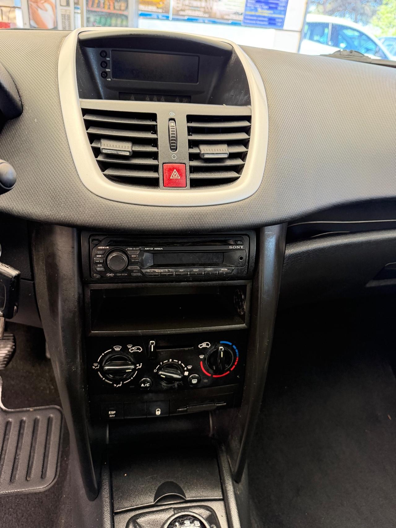 Peugeot 207 1.4 8V 75CV 5p. Energie Sport ECO GPL