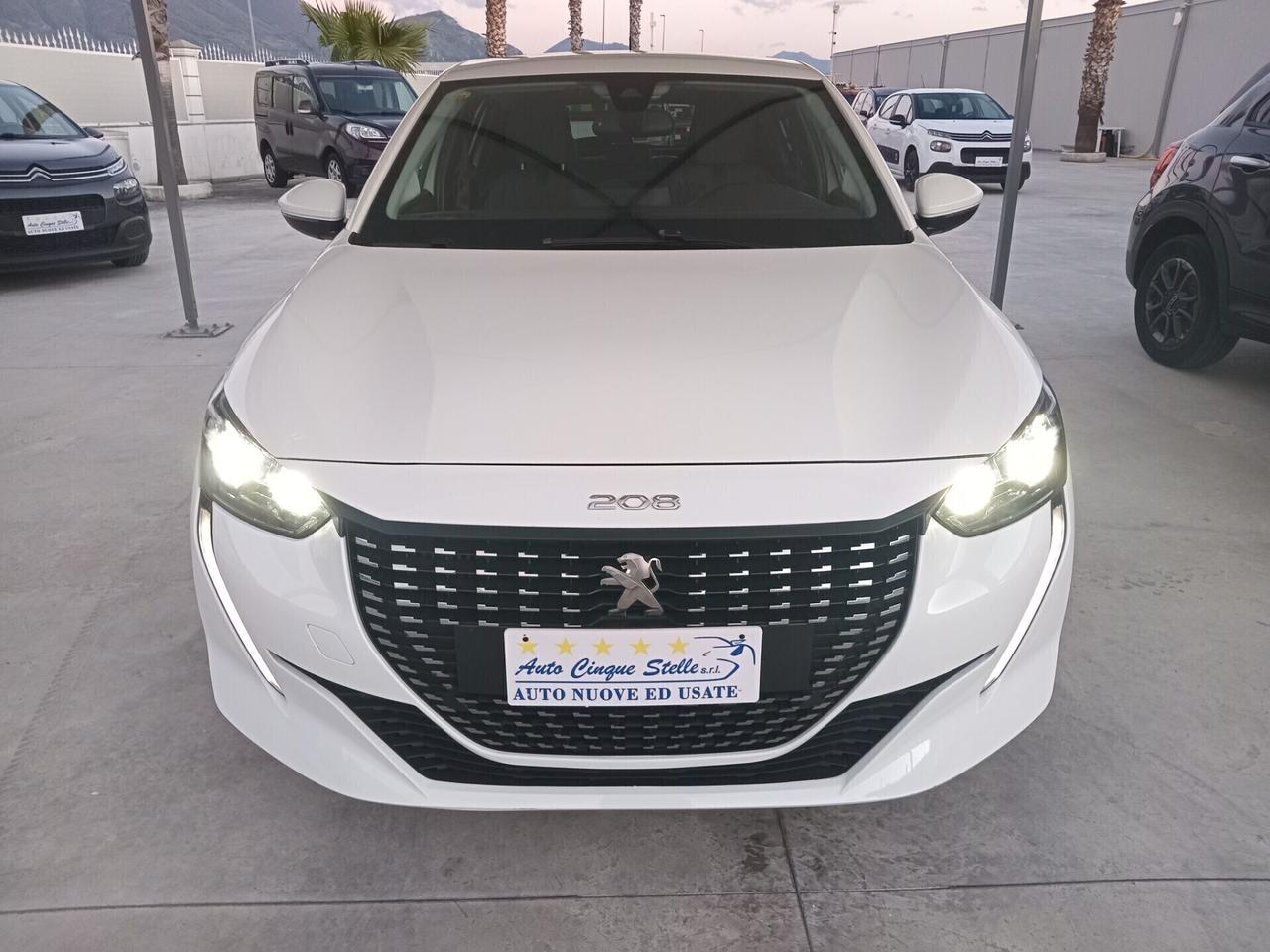 Peugeot 208 BENZ.1.2 C.V 100 AUTOM PER NEO PATENTATI