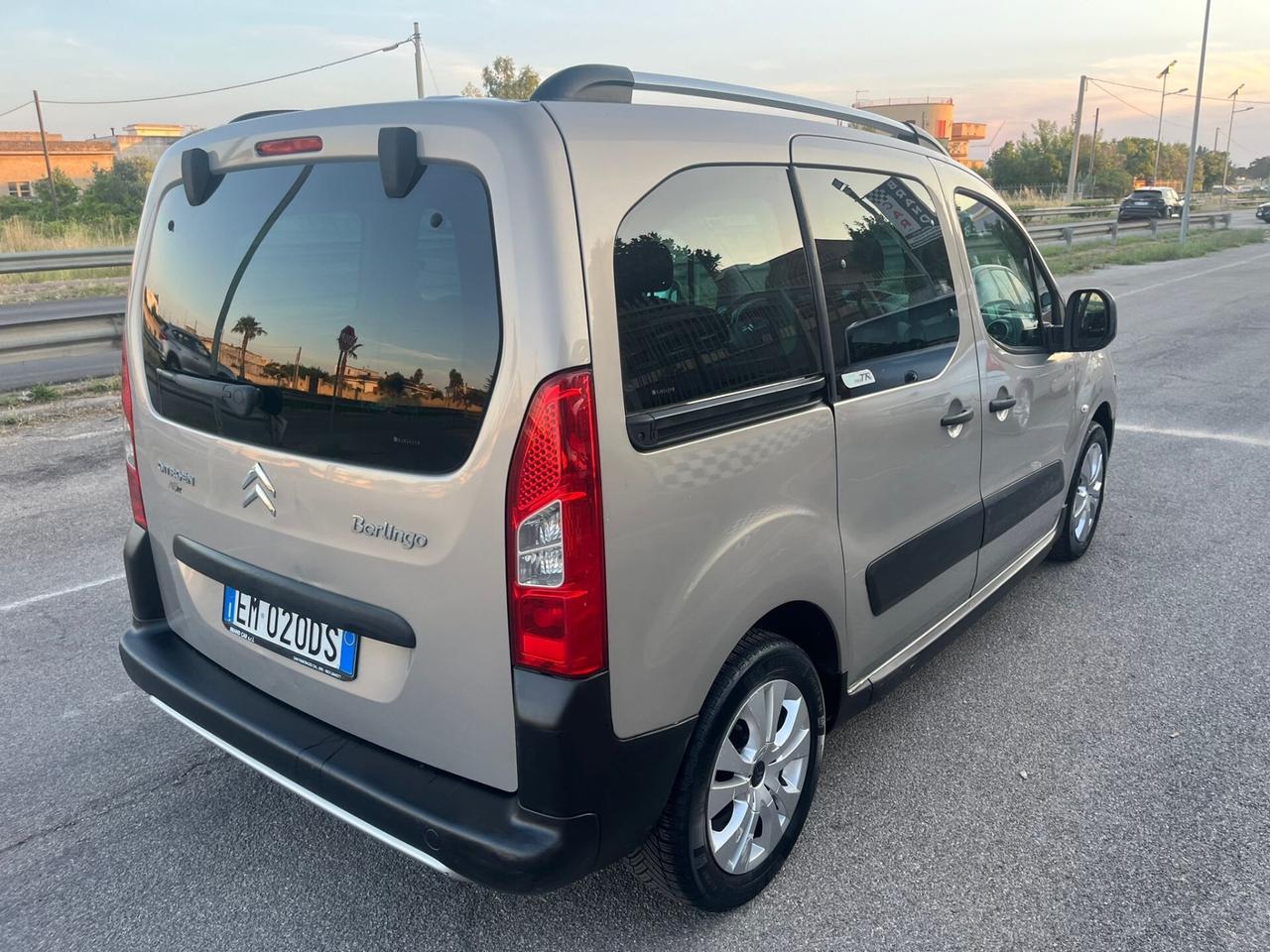 Citroen Berlingo 1.6 HDi XTR Theatre Unipro 2012