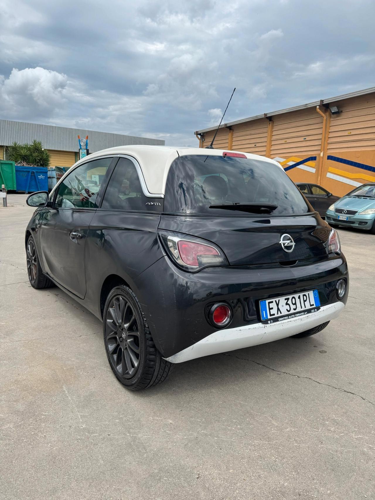 Opel Adam 1.4 87 CV GPL anno 2015