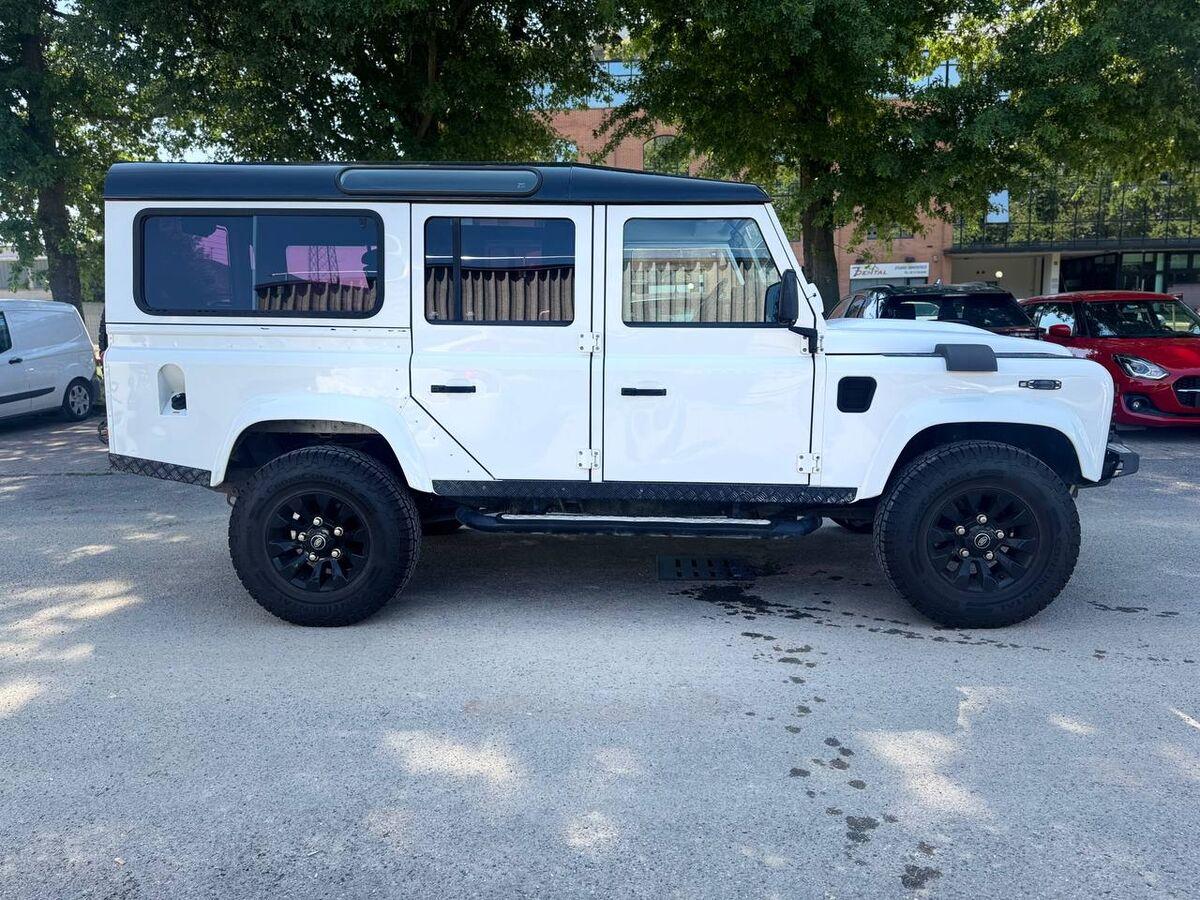 Land Rover Defender 130 110 2.2 td SW