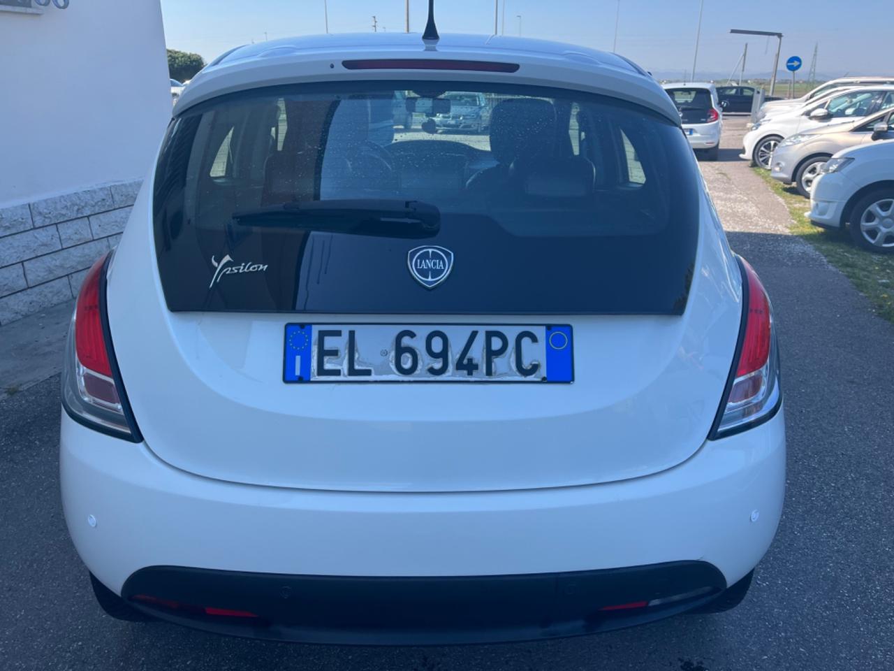 Lancia Ypsilon 1.2 69 CV 5 porte GPL ok neopatentati