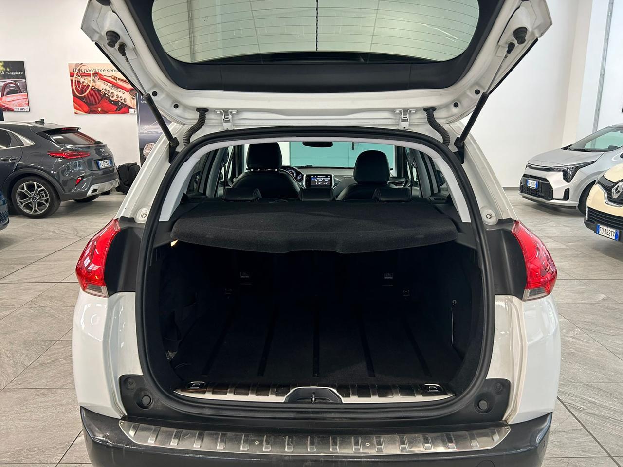 Peugeot 2008 1.6 e-hdi 8v Allure s&s 92cv