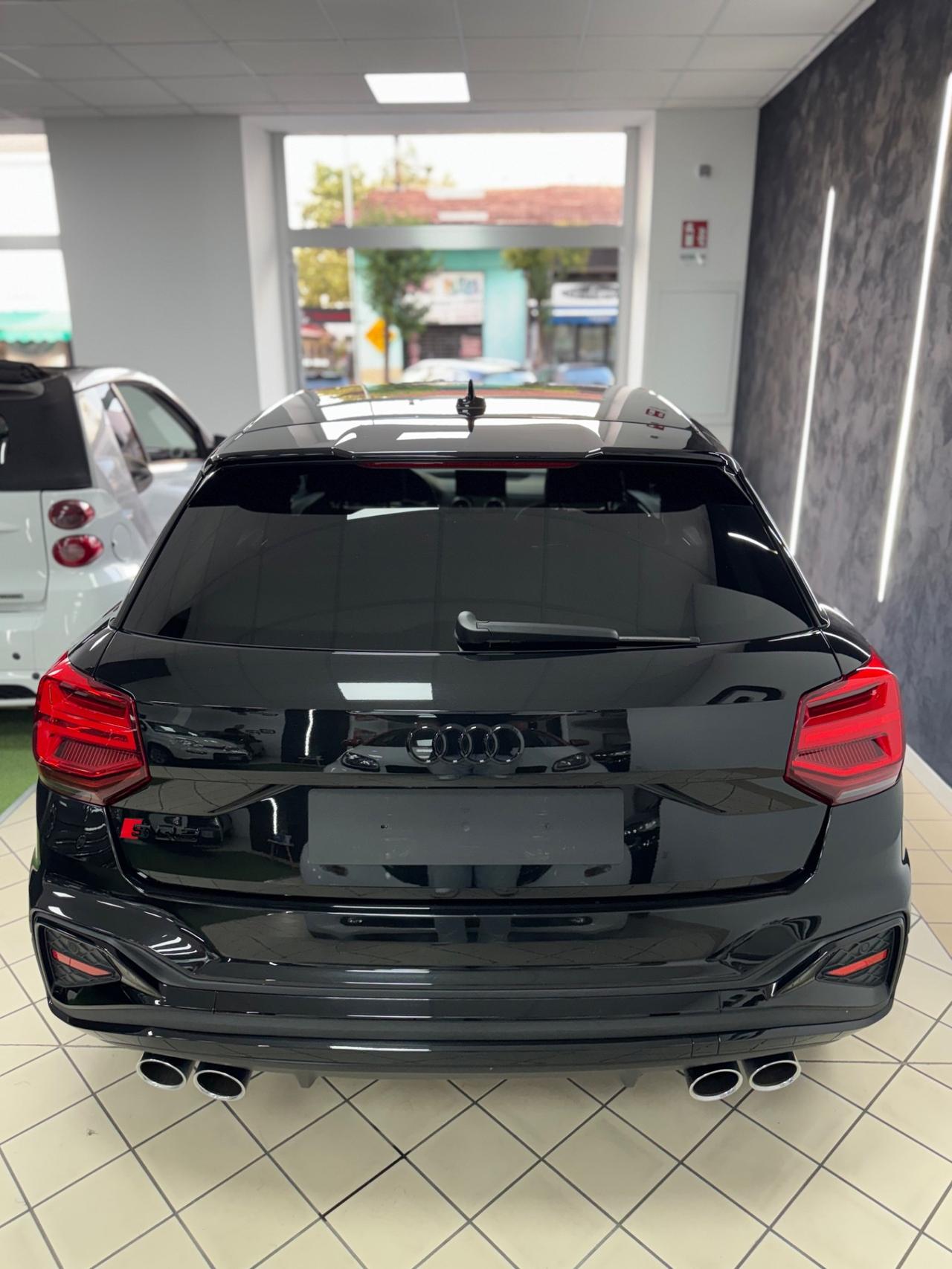 Audi Q2 SQ2 TFSI quattro S tronic sport attitude