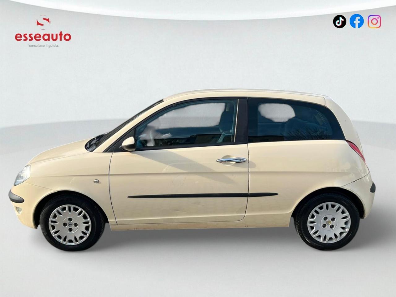 Lancia Ypsilon 1.2 16V Platino