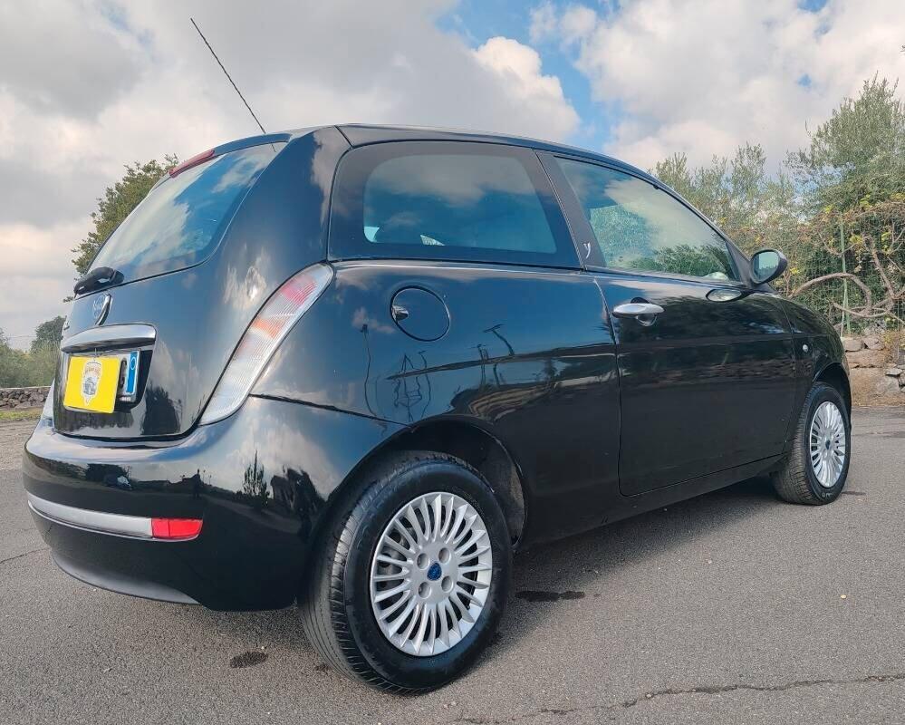 Lancia Ypsilon 1.2 Argento