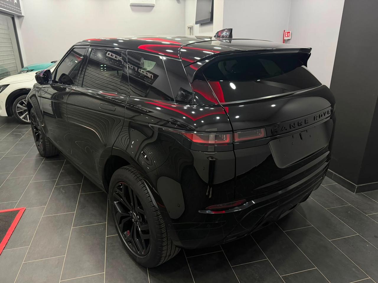 Land Rover Range Evoque 2.0D I4-L.Flw 150 CV R-Dynamic S