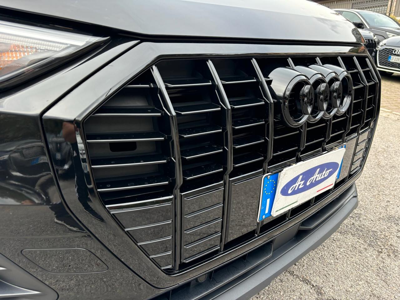 Audi Q3 35 TDI S tronic IDENTITY BLACK - S-LINE