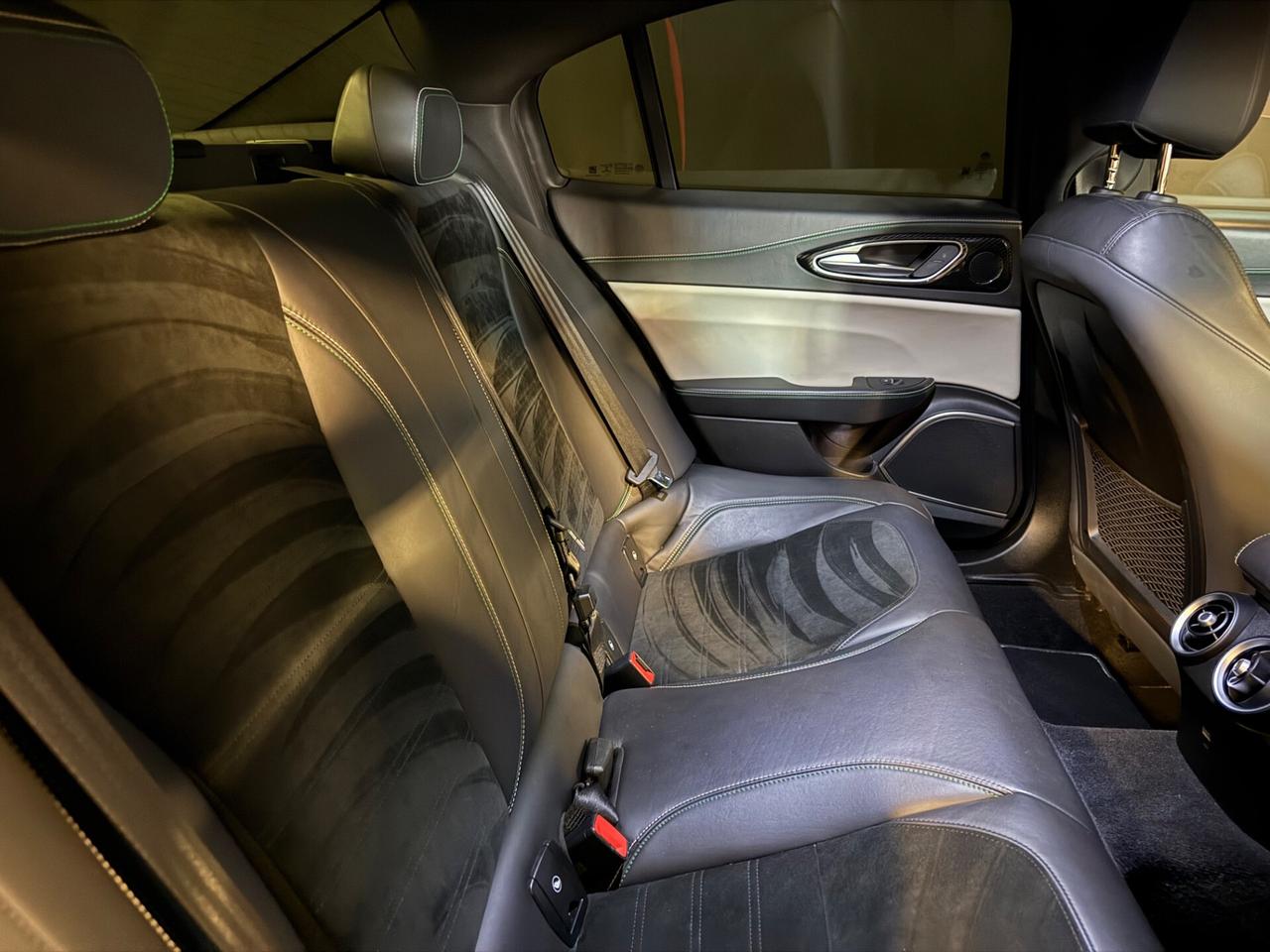 Alfa Romeo Giulia 2.9 V6 Bi-Turbo AT8 Quadrifoglio