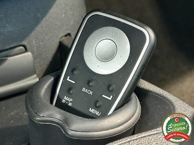 RENAULT Clio 1.2 16V 5p. Dynamique *NEOPATENTATI*NAVI*