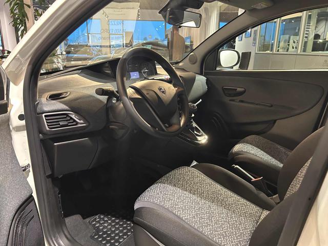 LANCIA Ypsilon 1.0 FireFly 5 porte S&S Hybrid Silver Plus