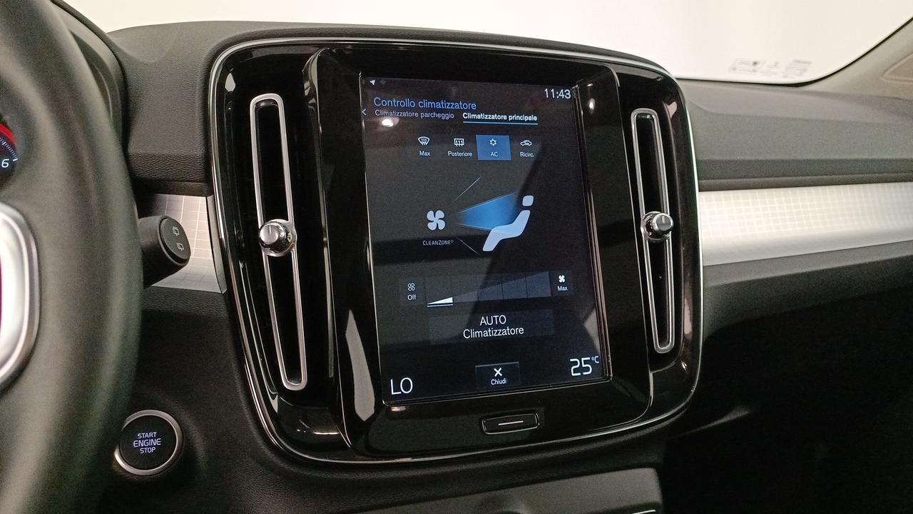 VOLVO XC40 1.5 t3 Momentum 163cv auto my21