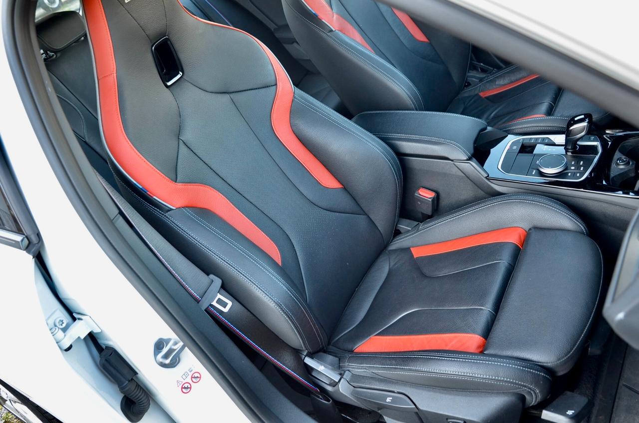 BMW 120i MSPORT PRO 5p 177cv AUTO, PREZZO REALE, GARANZIA BMW 5/27, SERVICE PACK 5/28, UNICOPROPRIETARIO, COLOR VISIONE EDITION, MBRAKES, HIGH BEAM, SEDILI SPORTIVI, PERMUTE