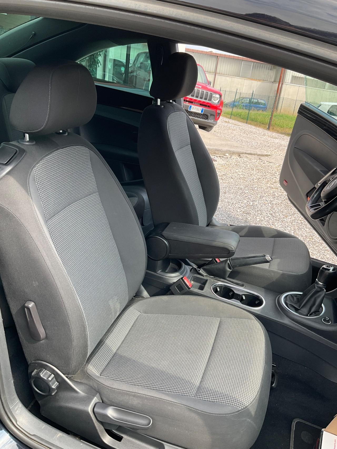 Volkswagen Maggiolino 1.6 TDI Design