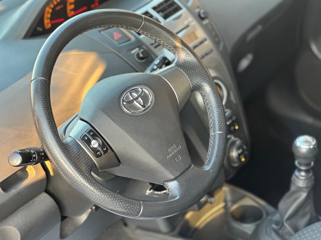 Toyota YARIS 1.3 BENZINA 2010 - SOLO 170 MILA KM