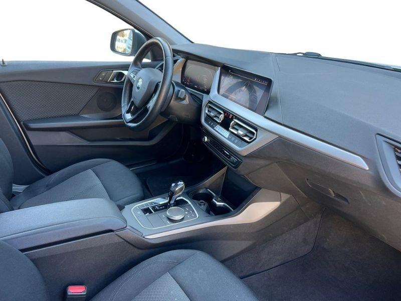 BMW Serie 1 F40 118d Business Advantage auto