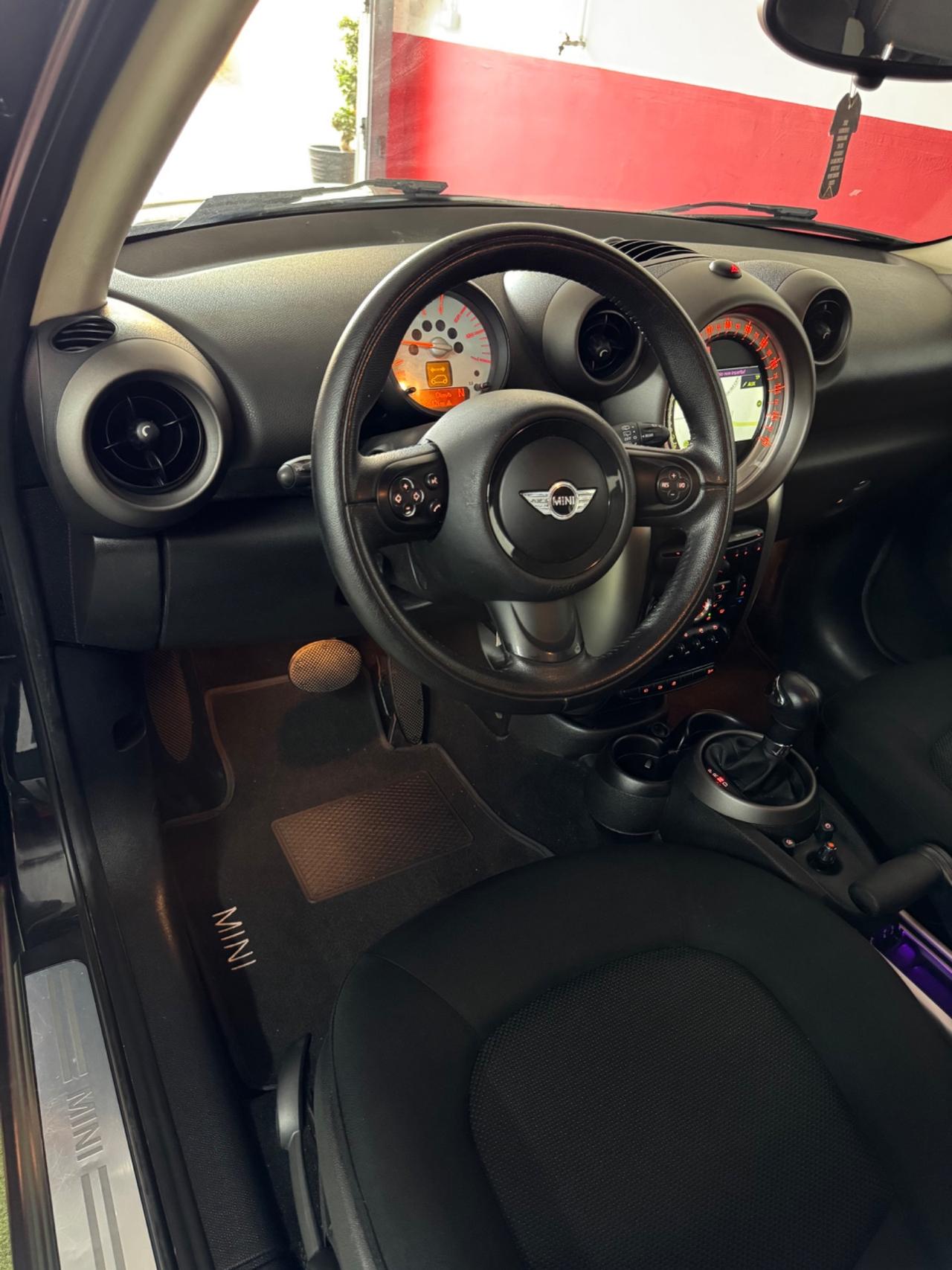 Mini Cooper D Countryman ALL 4 cambio automatico 130000 Chilometri