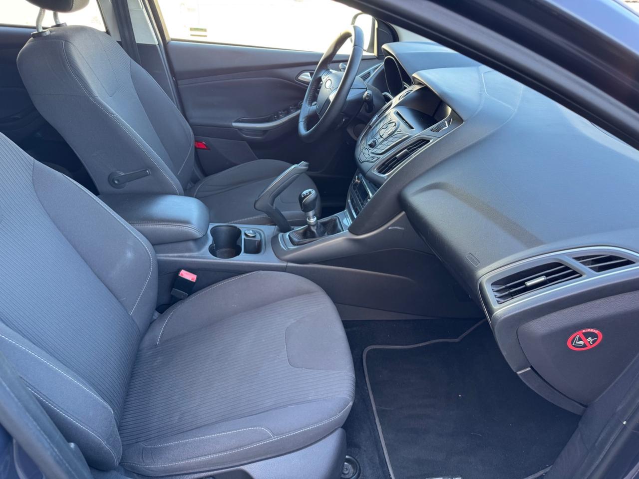 Ford Focus 1.6 TDCi 115 CV SW Titanium -122.000 KM-