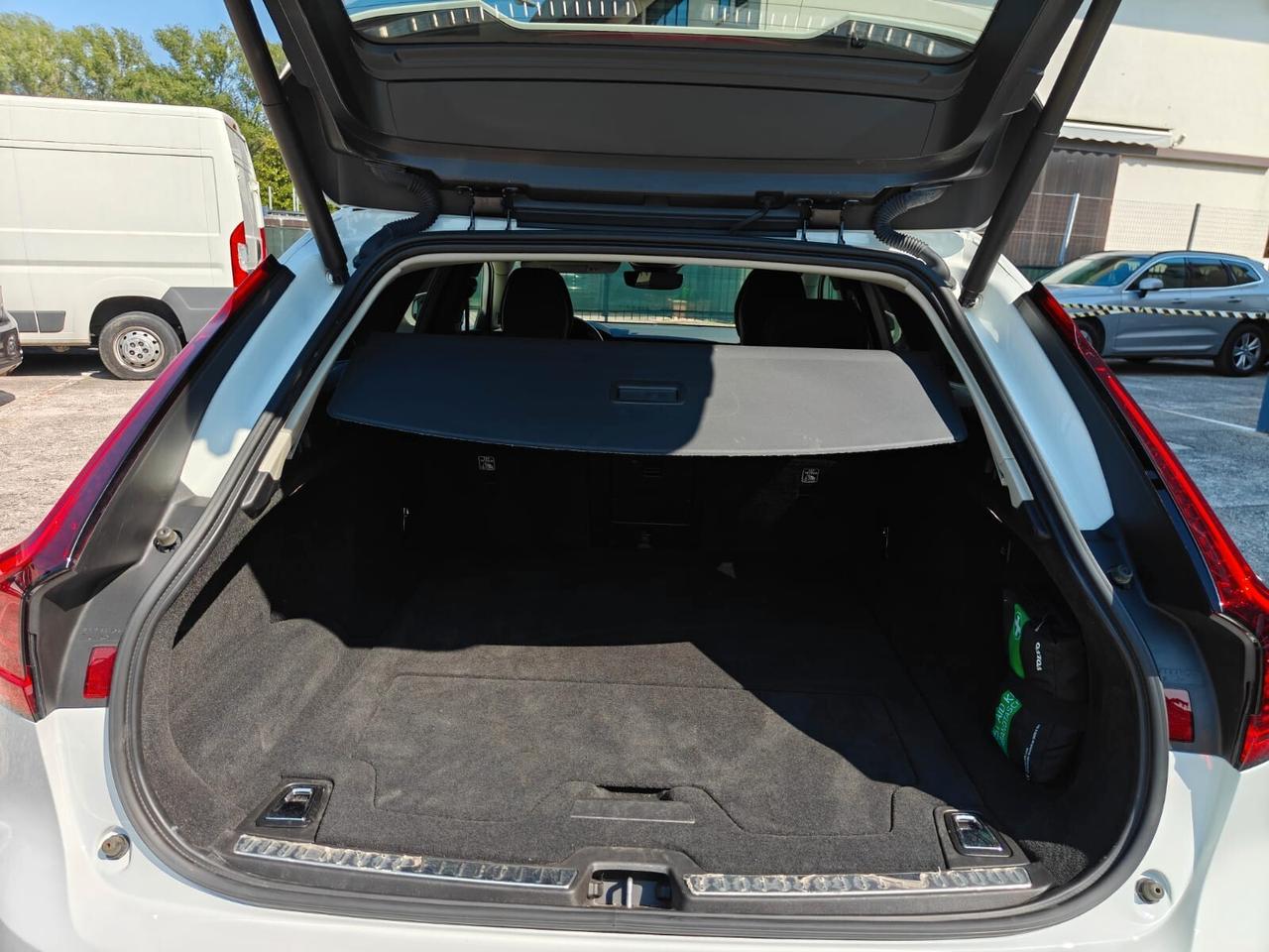 Volvo V90 Cross Country B4 (d) AWD automatico Business