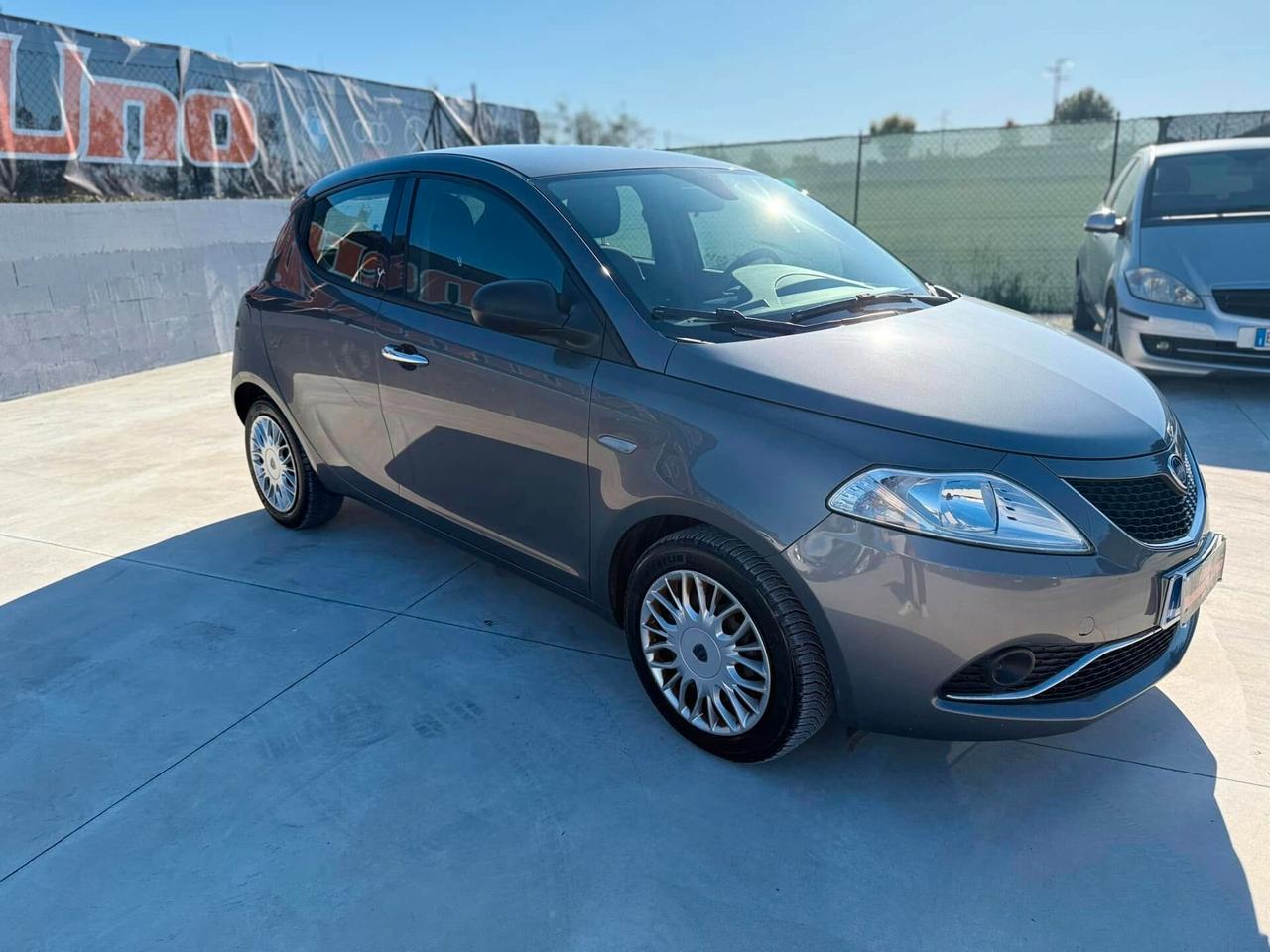 Lancia Ypsilon 1.3 Mjt 95cv 5porte Gold 2016