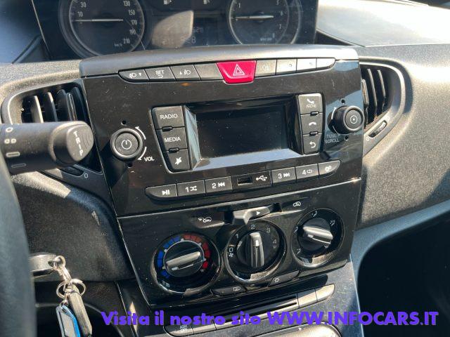 LANCIA Ypsilon 1.0 FireFly 5p S&S Hybrid Ecochic Silver PROMO