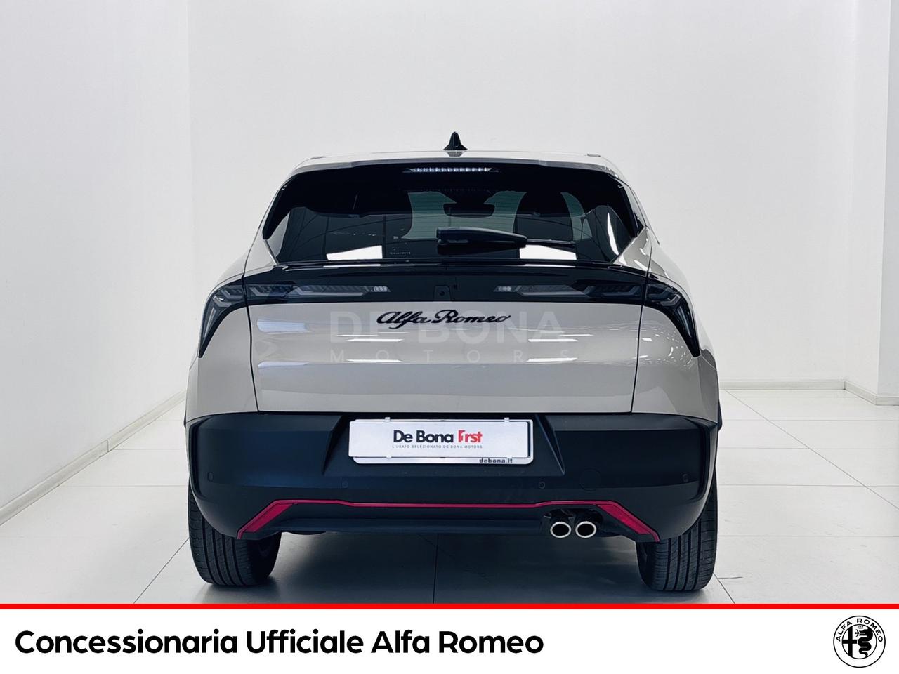 Alfa Romeo Junior 1.2 ibrida speciale 145cv edct6