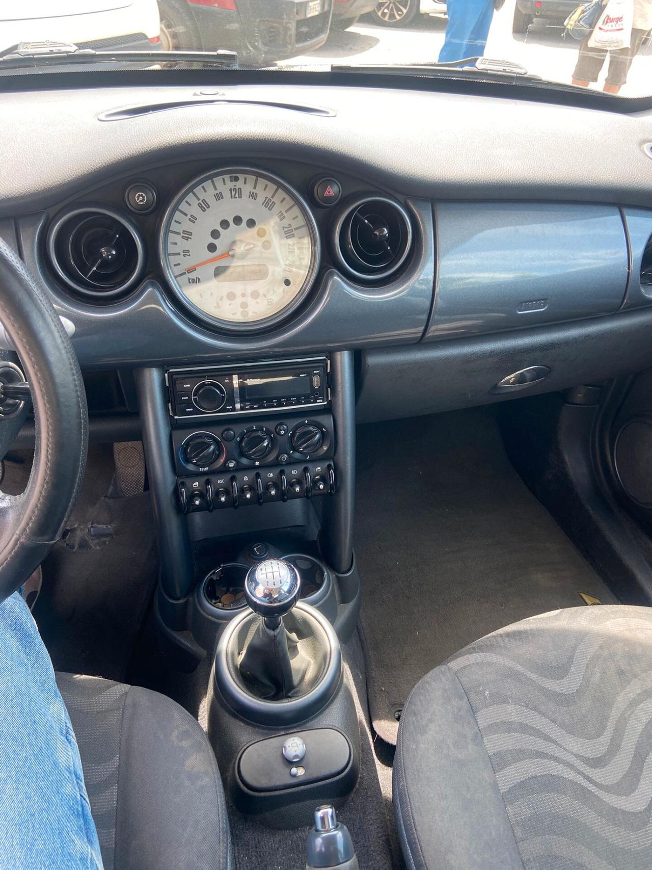 Mini 1.4 tdi One D de luxe