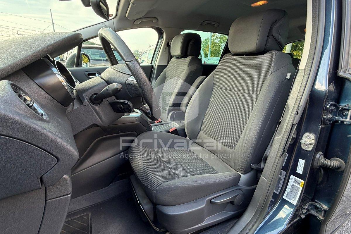 PEUGEOT 5008 1.6 HDi 115CV Allure