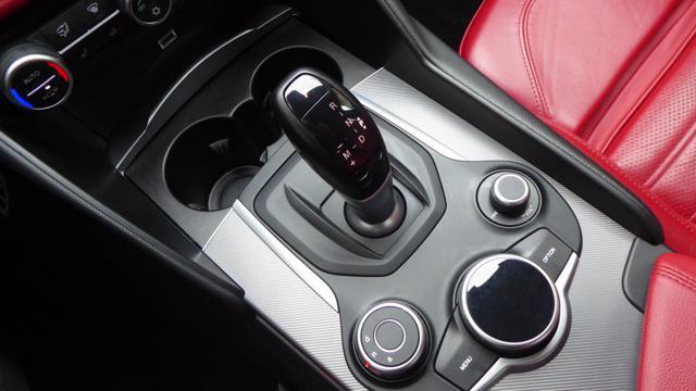 ALFA ROMEO Giulia 2.2 Turbodiesel 210 CV AT8 AWD Q4 Veloce