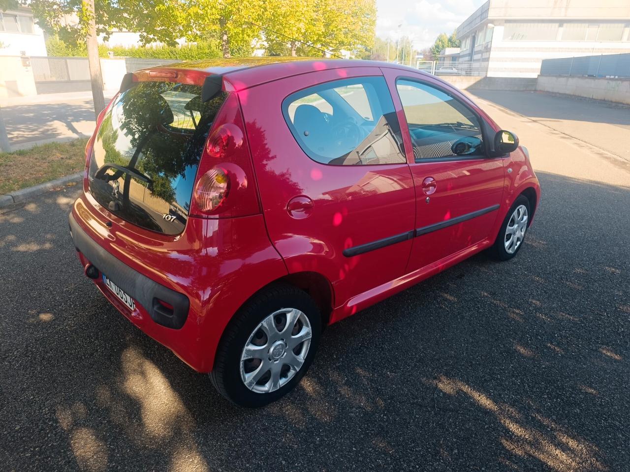 Peugeot 107 1.0 5 porte del 2011 SOLO 63.000 KM