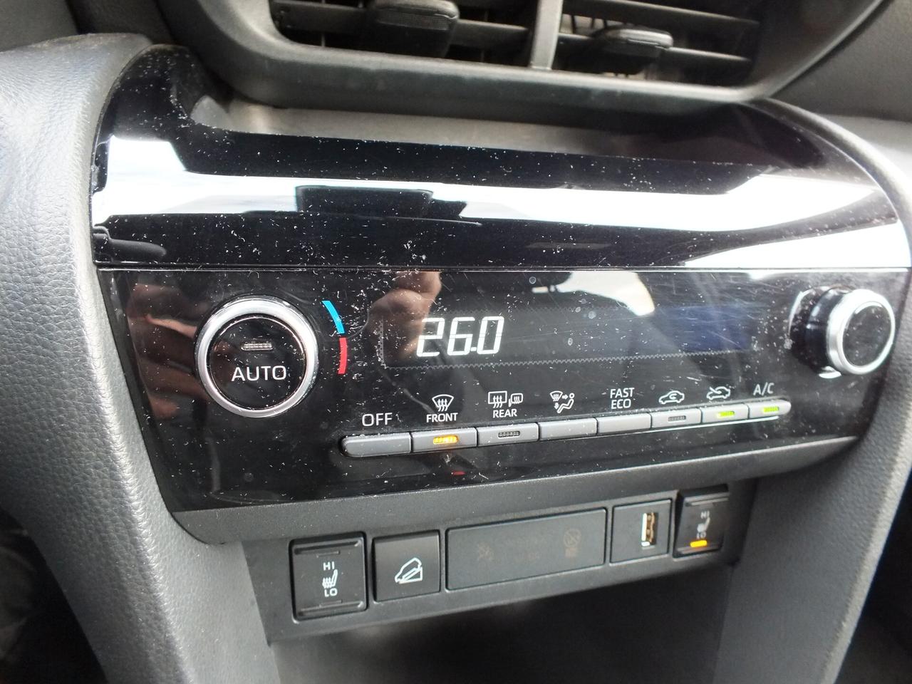 TOYOTA YARIS CROSS 1.5 HYBRID E-CVT 4X4