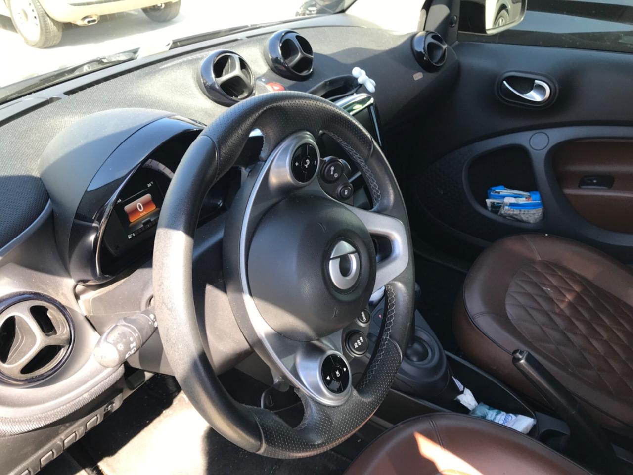Smart ForTwo 90 0.9 Turbo twin. Limited Edition Berlin Black