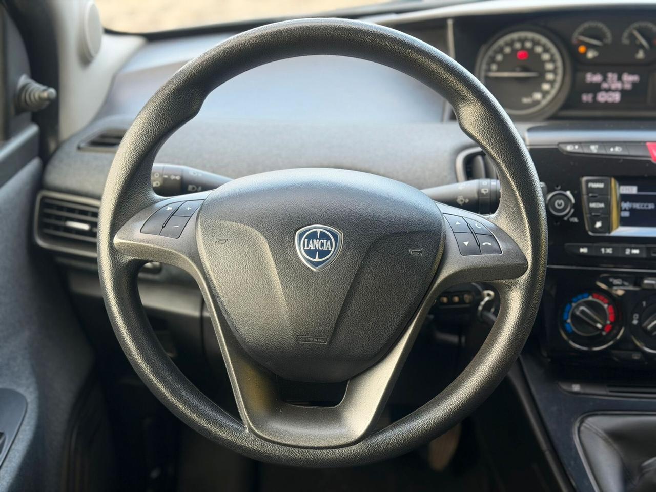 Lancia Ypsilon 1.2 69 CV 5 porte Platinum OTTIMA PER NEOPATENTATI