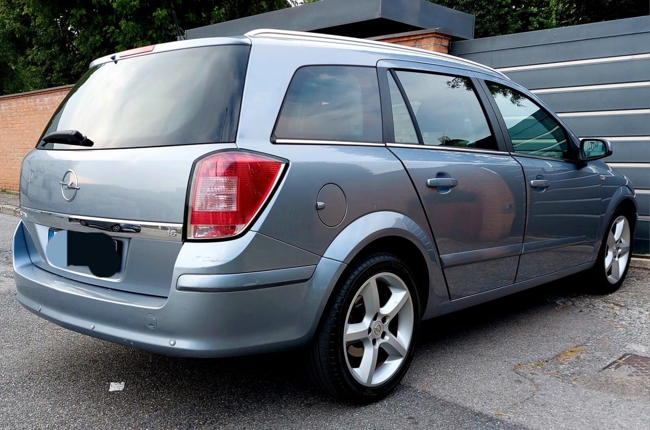 Opel Astra 1.6 16VCosmo 2009 benzina NEOP TRATTABILE