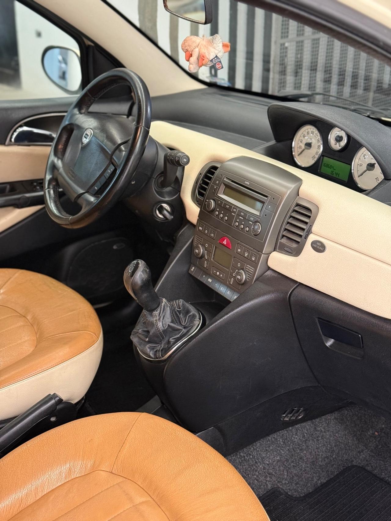 Lancia Ypsilon 1.3 Multijet 16V Argento