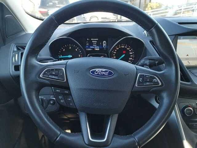 Ford Kuga 1.5 TDCI 120 CV S&S 2WD Powershift Titanium