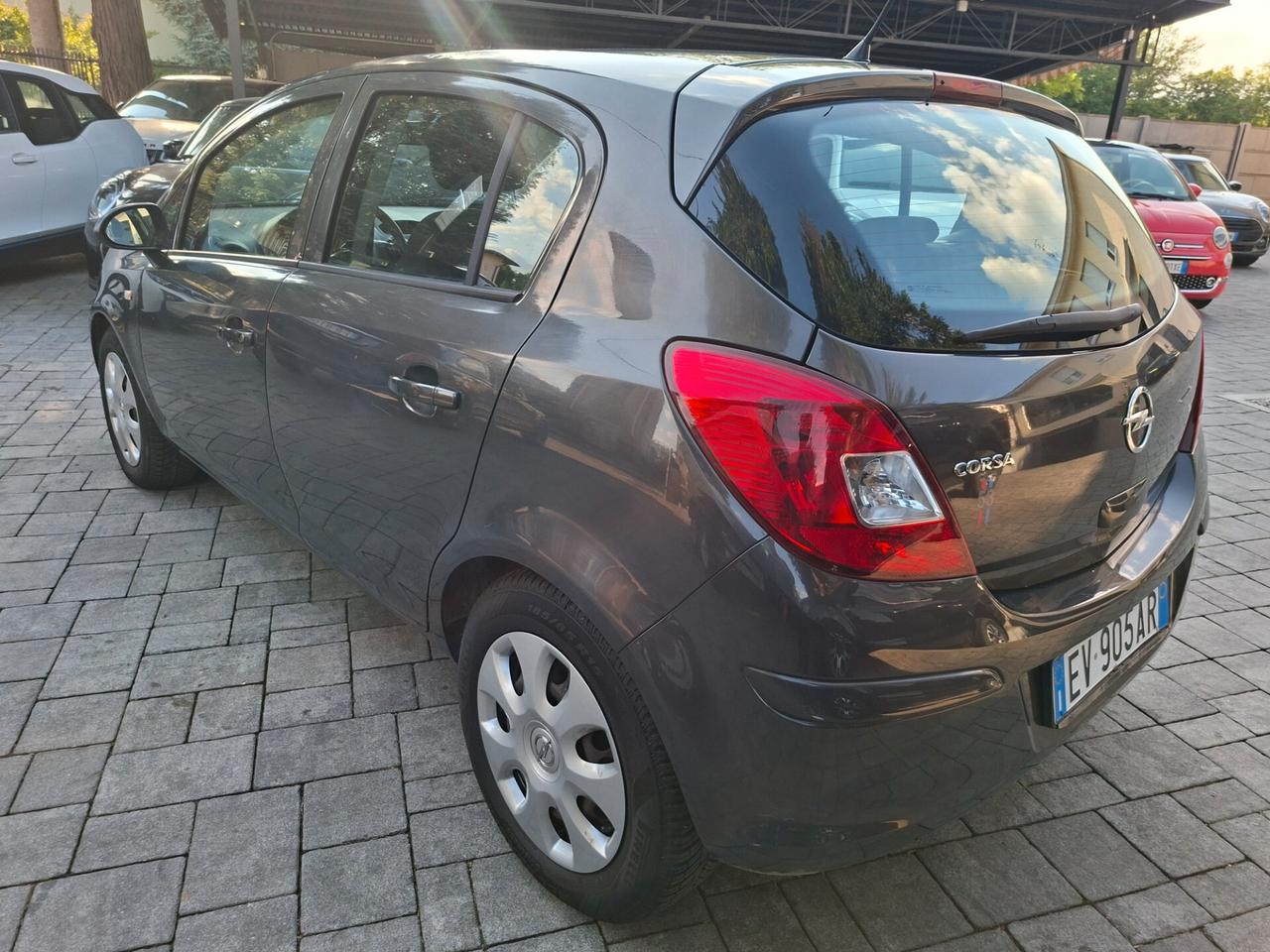 Opel Corsa 1.2 5 porte NEOPATENTATI