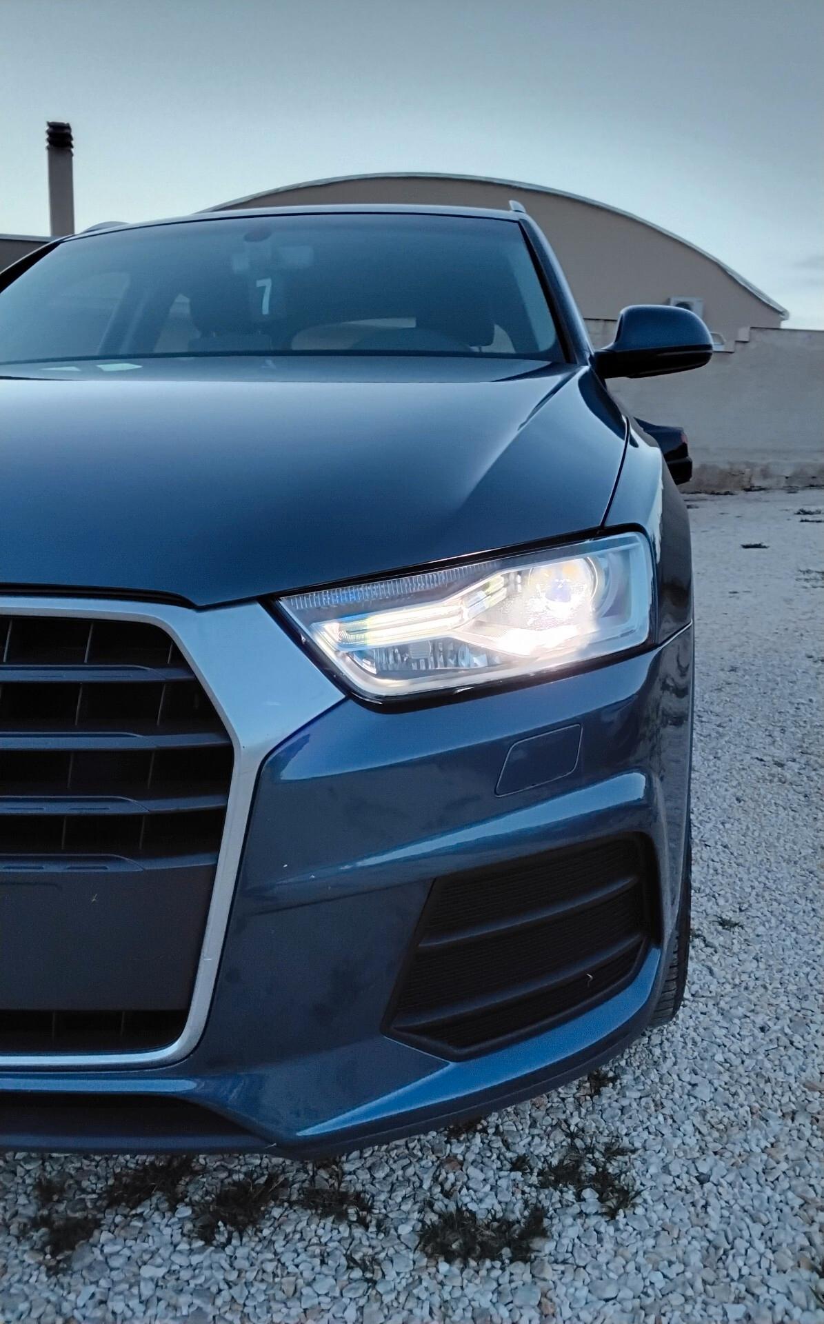 Audi Q3 2.0 TDI 120 CV Business