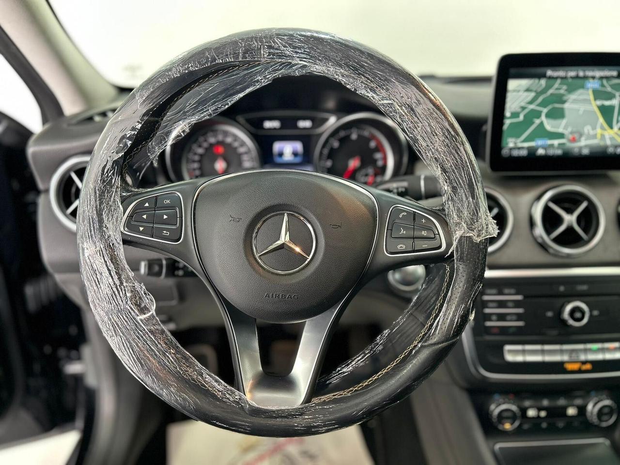 Mercedes-benz GLA 200 d Premium
