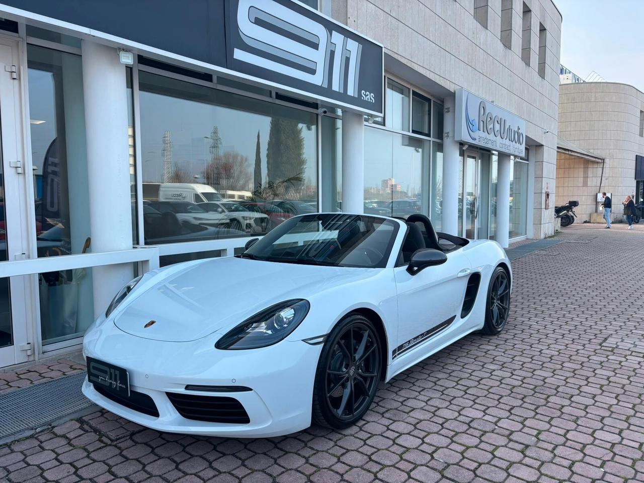 Porsche 718 Spyder Boxster 2.0 T