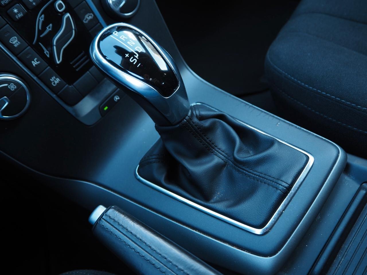 Volvo V40 D2 Geartronic Business