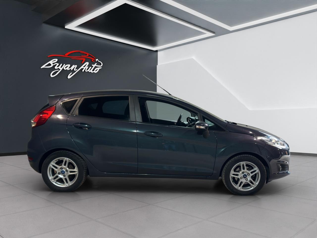 Ford Fiesta 1.5 TDCi 75CV 5 porte Titanium