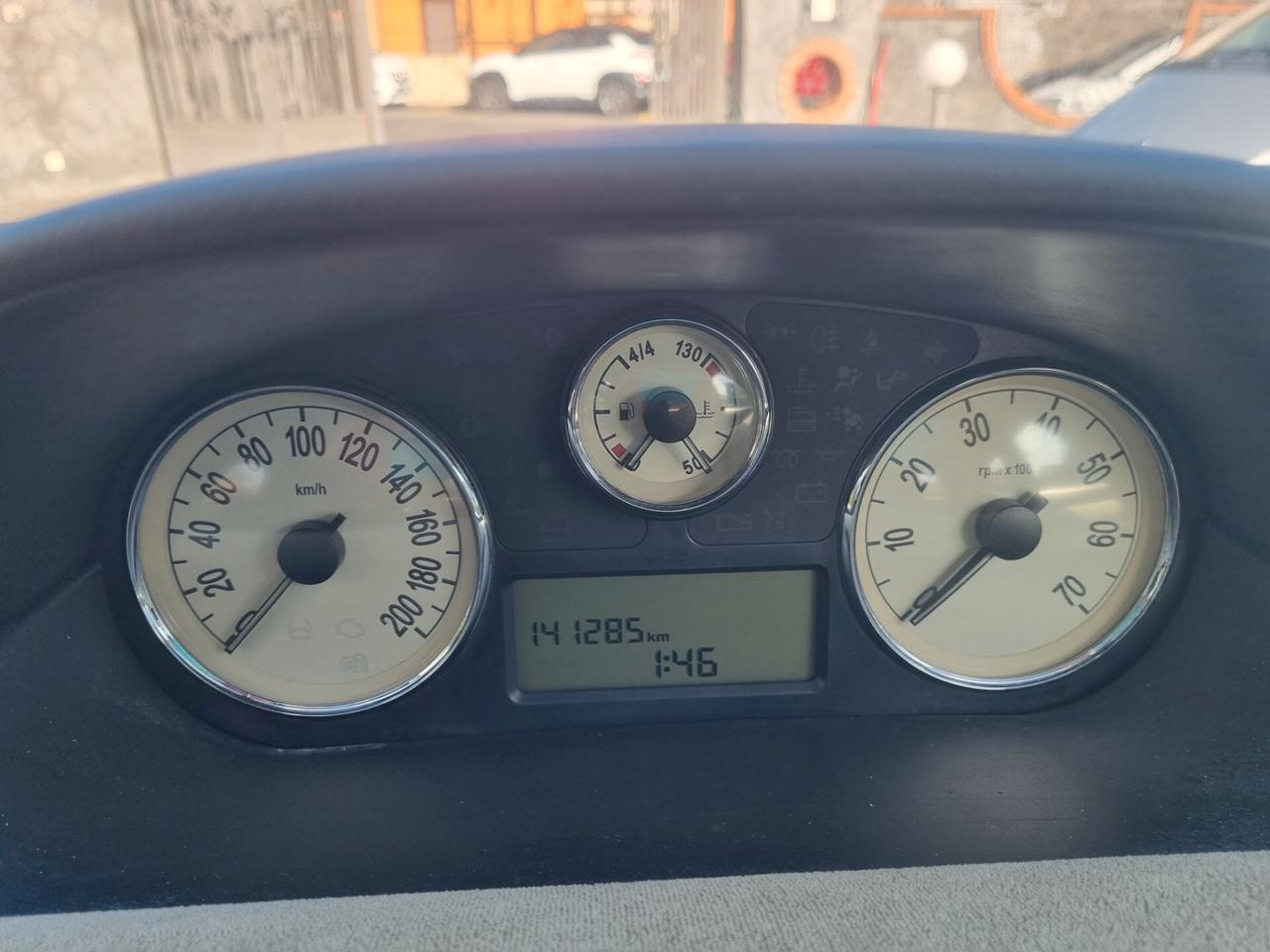 Lancia Ypsilon 1.3 MJT 75 CV Argento