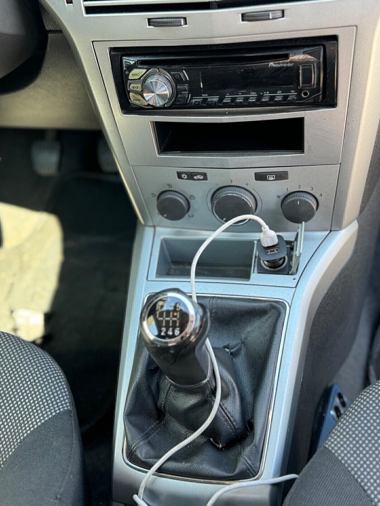 Opel Astra GTC 1.7 CDTI 110CV ecoFLEX 3P. 2009