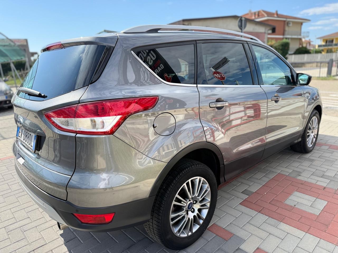 Ford Kuga 2.0 TDCI 140 CV 4WD Titanium