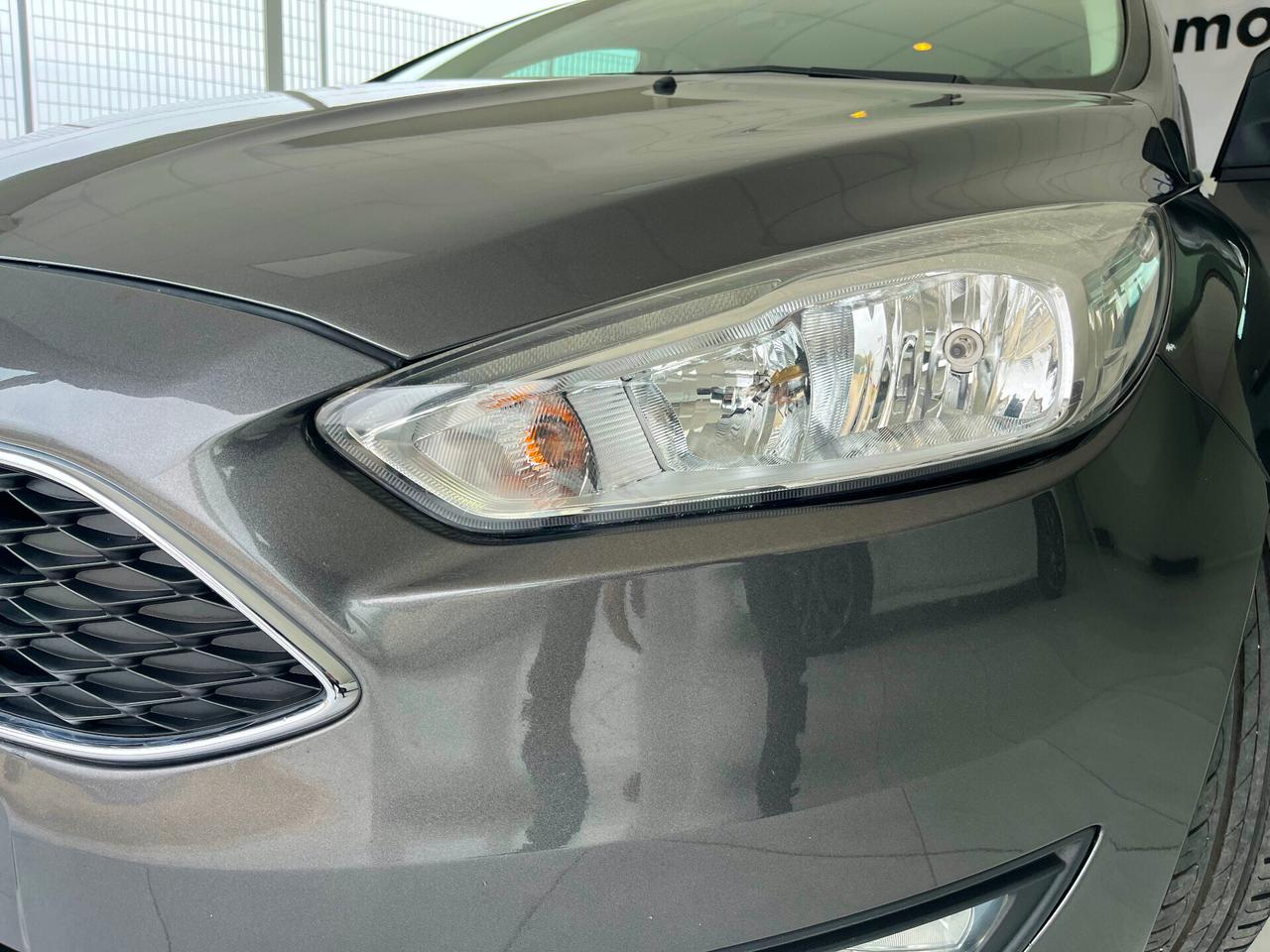 Ford Focus 1.5 TDCi 120 CV BERLINA