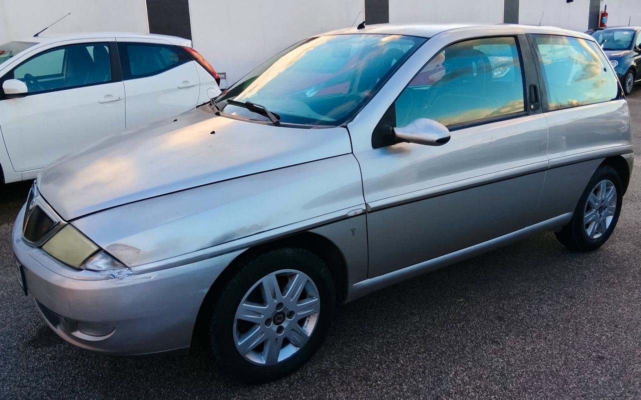 Lancia Y 1.2 PRONTA ALL'USO